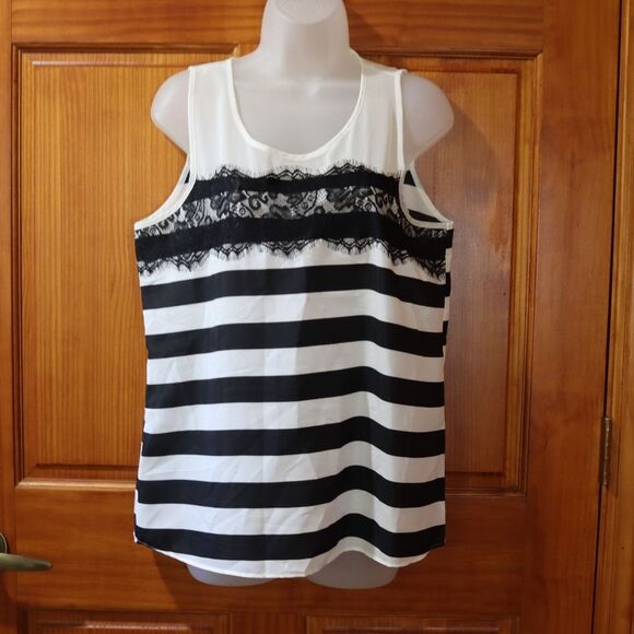 Charming Charlie Black & White Striped Lace Detail Y2K Sleeveless Top Medium - Picture 2 of 8